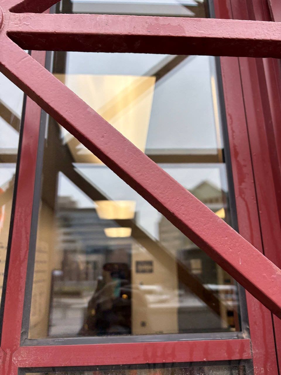 Clean office window after professional window cleaning, downtown Columbus Ohio